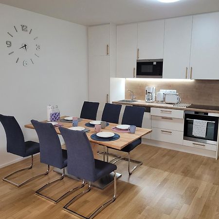 Newly Built Apartment With Balcony, Ac And Free Indoor Garage Praha Exteriér fotografie
