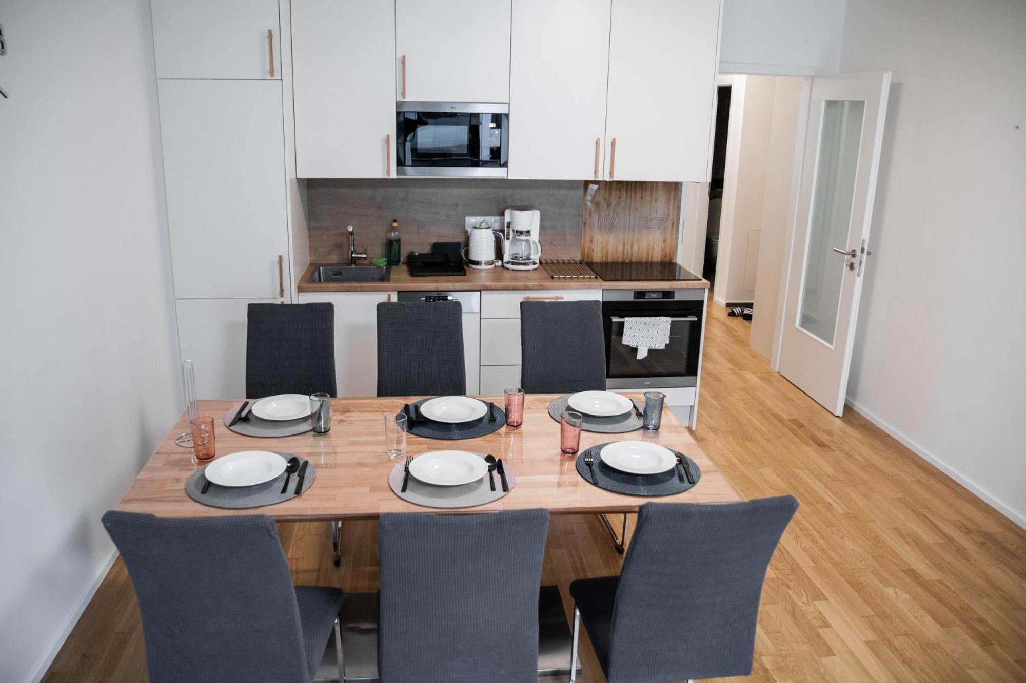Newly Built Apartment With Balcony, Ac And Free Indoor Garage Praha Exteriér fotografie