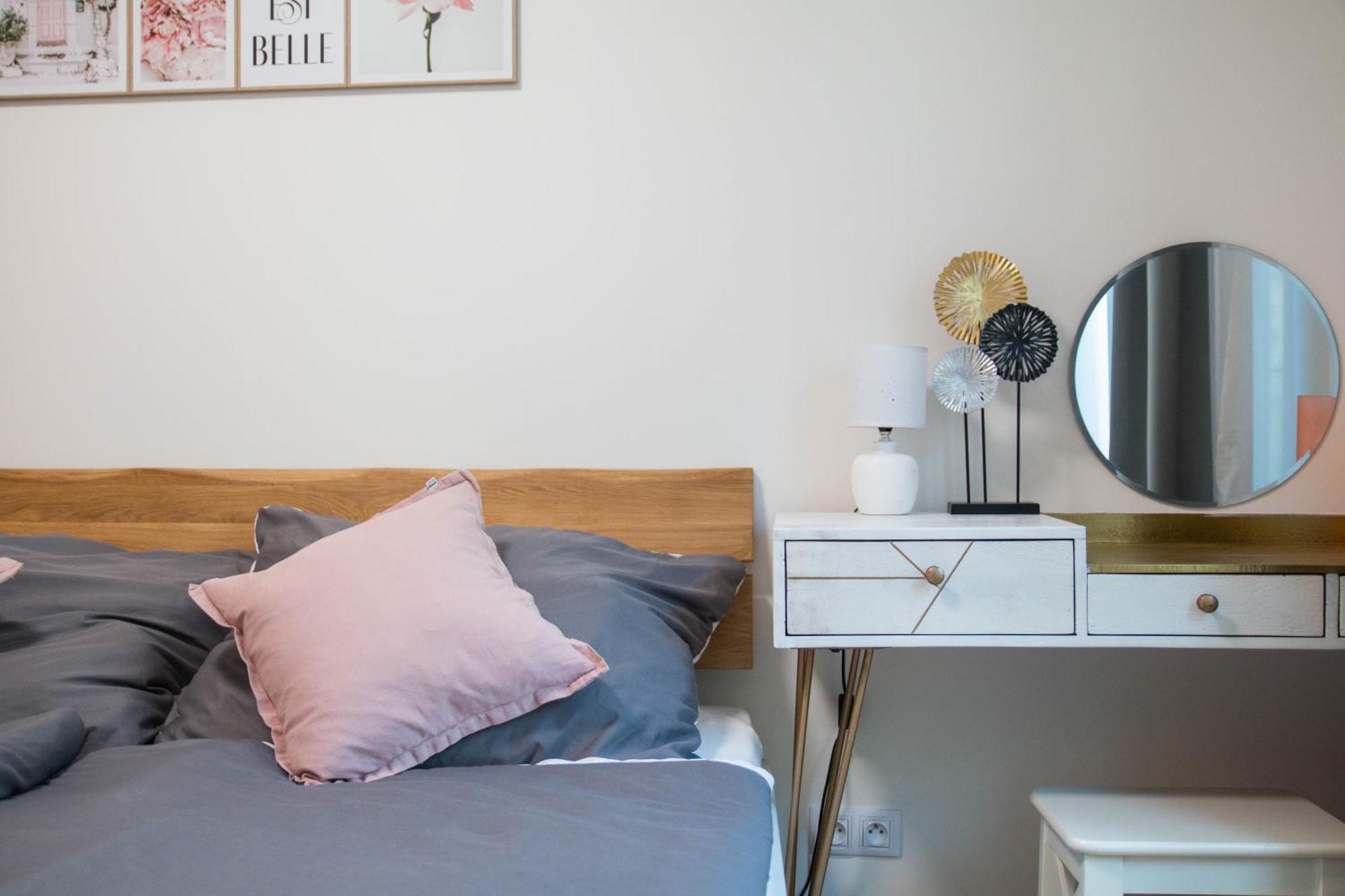 Newly Built Apartment With Balcony, Ac And Free Indoor Garage Praha Exteriér fotografie