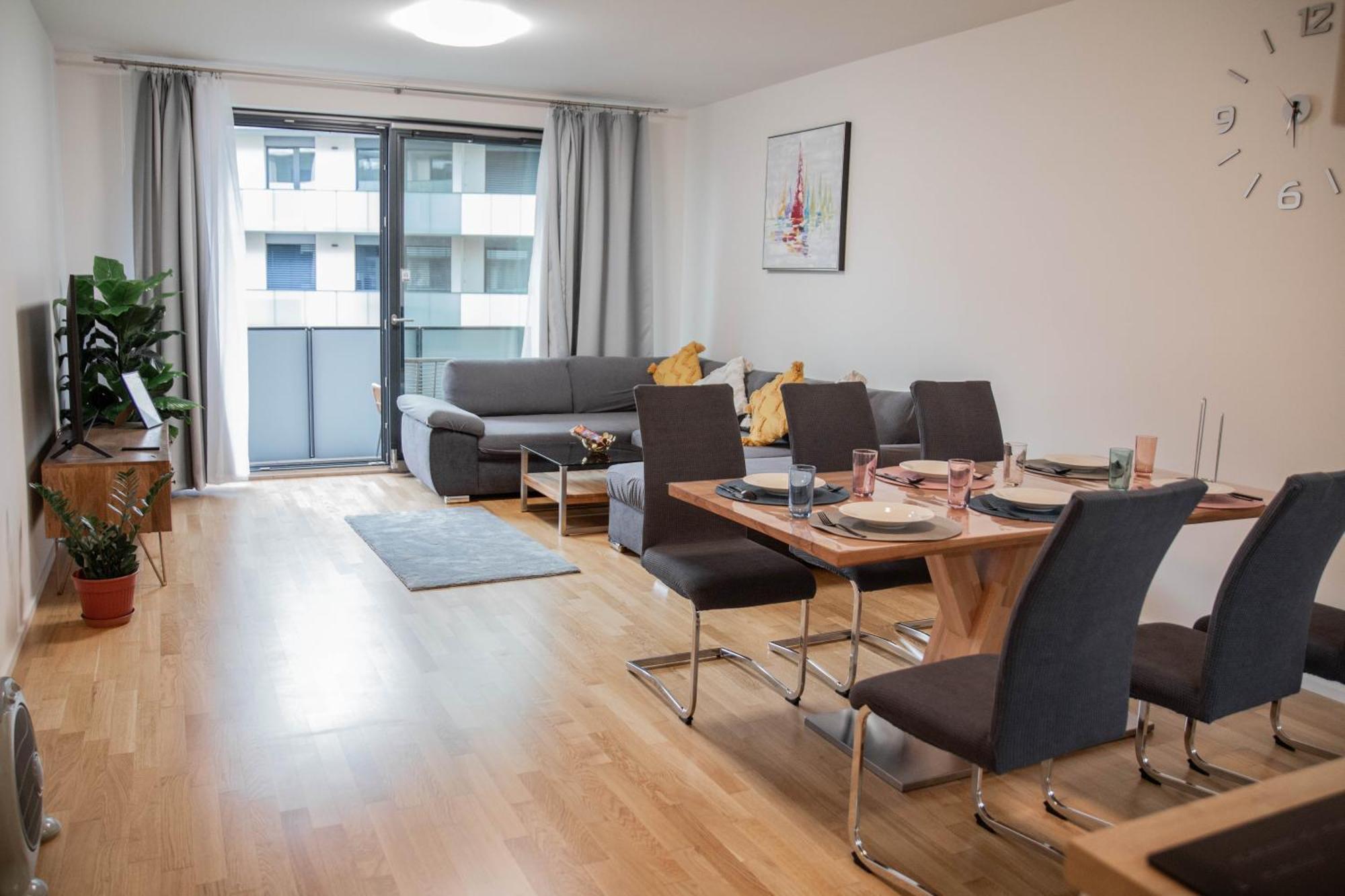 Newly Built Apartment With Balcony, Ac And Free Indoor Garage Praha Exteriér fotografie